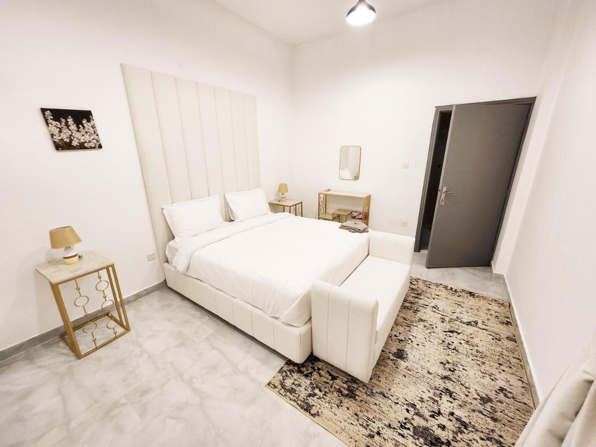 Moods Holiday Homes Al Ain Esterno foto