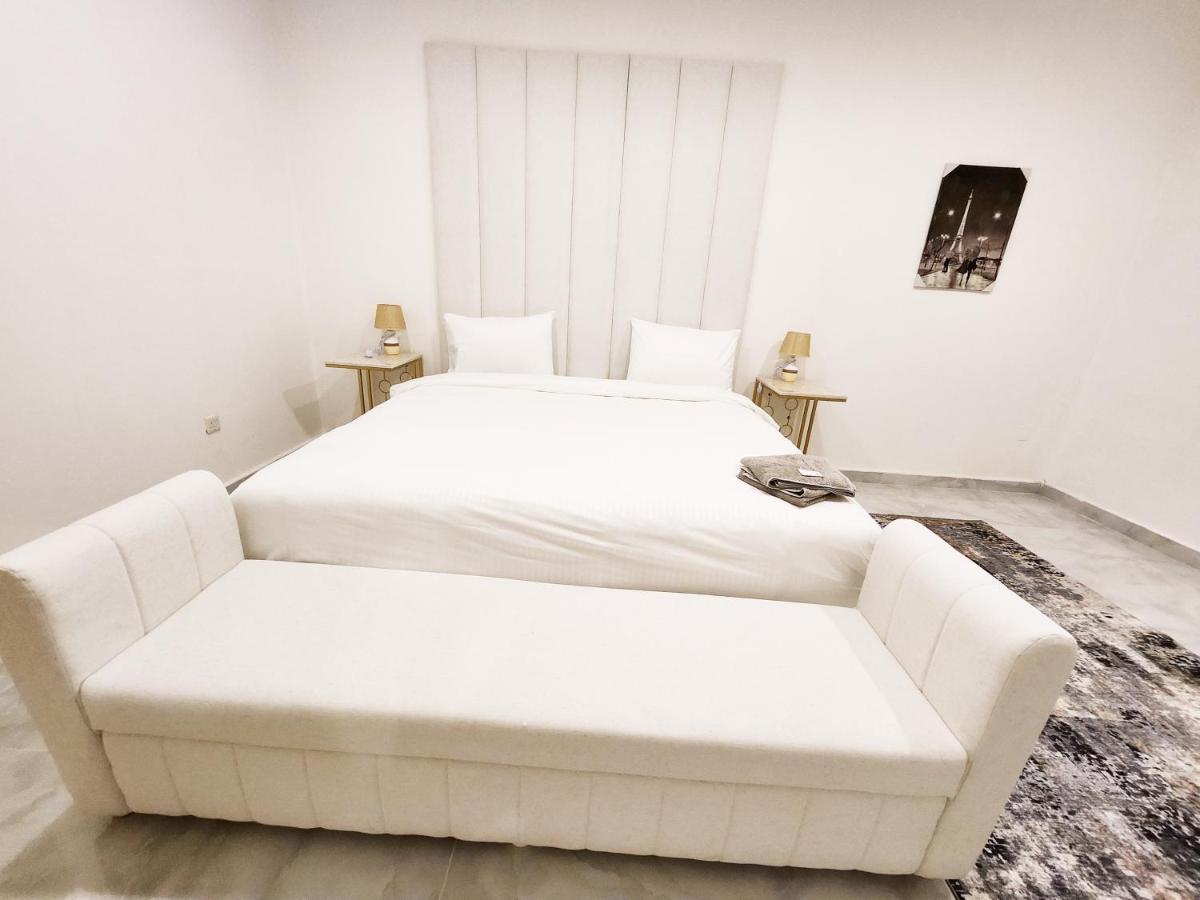 Moods Holiday Homes Al Ain Esterno foto