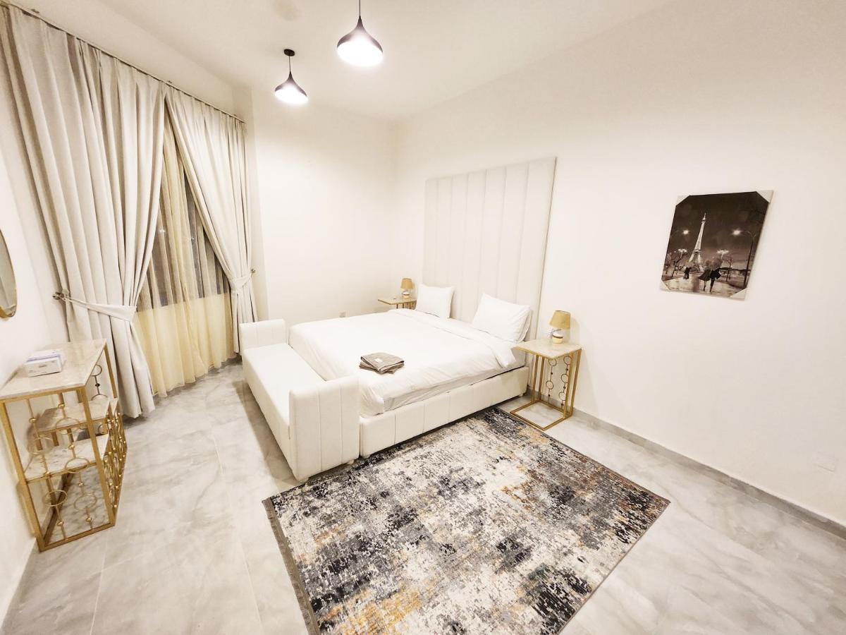 Moods Holiday Homes Al Ain Esterno foto